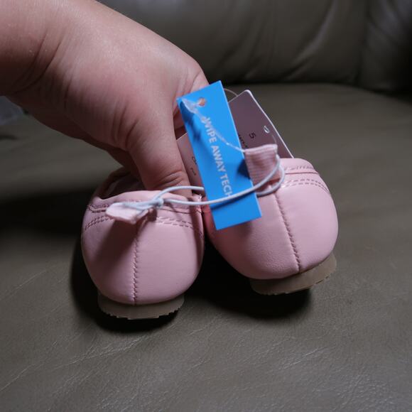 Carter's Pink Heart Embellishment Mary Jane Flats Amore Kid's Size 5 NWT - Picture 4 of 8